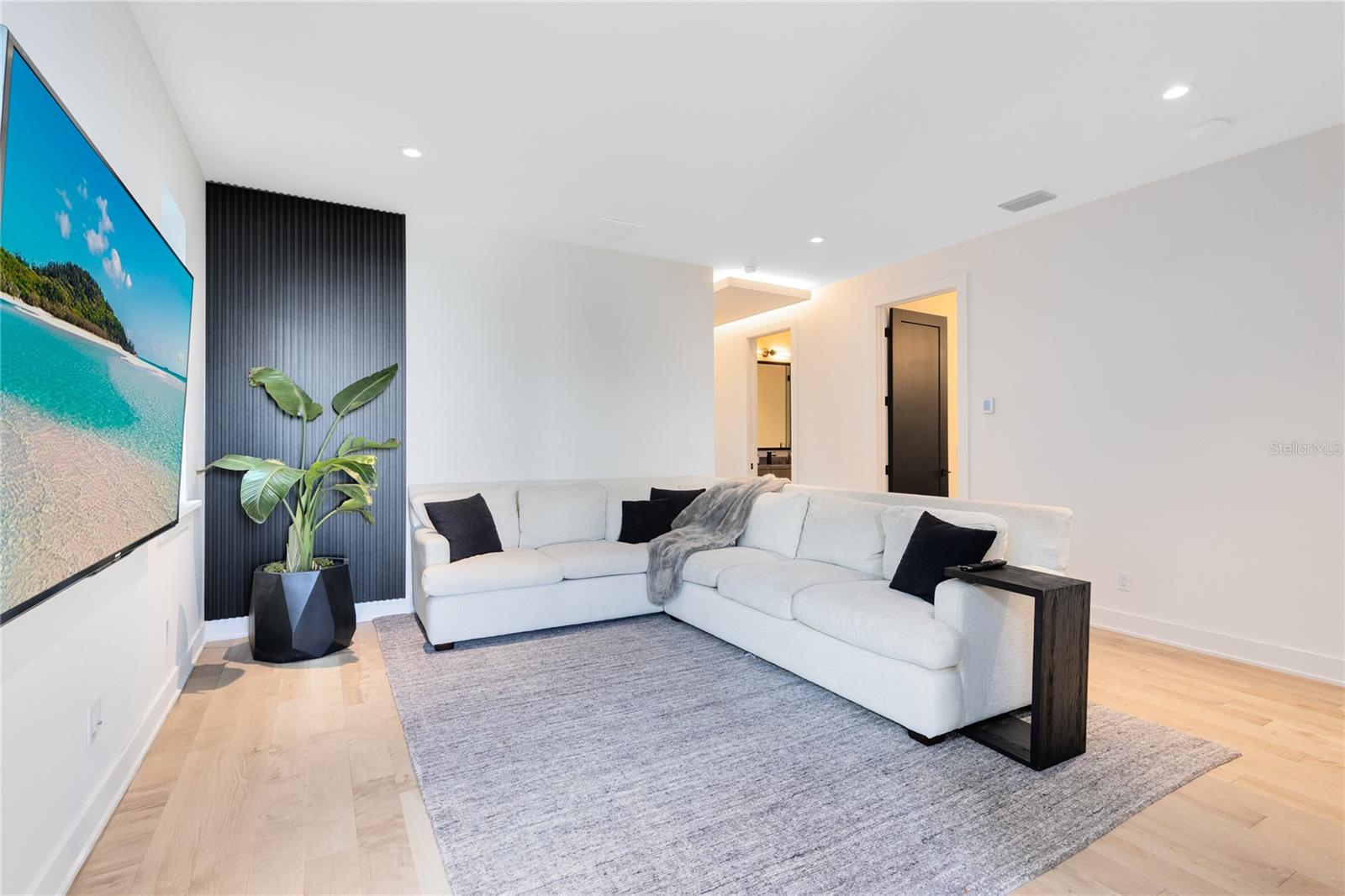 LAUREATE PARK - Residential