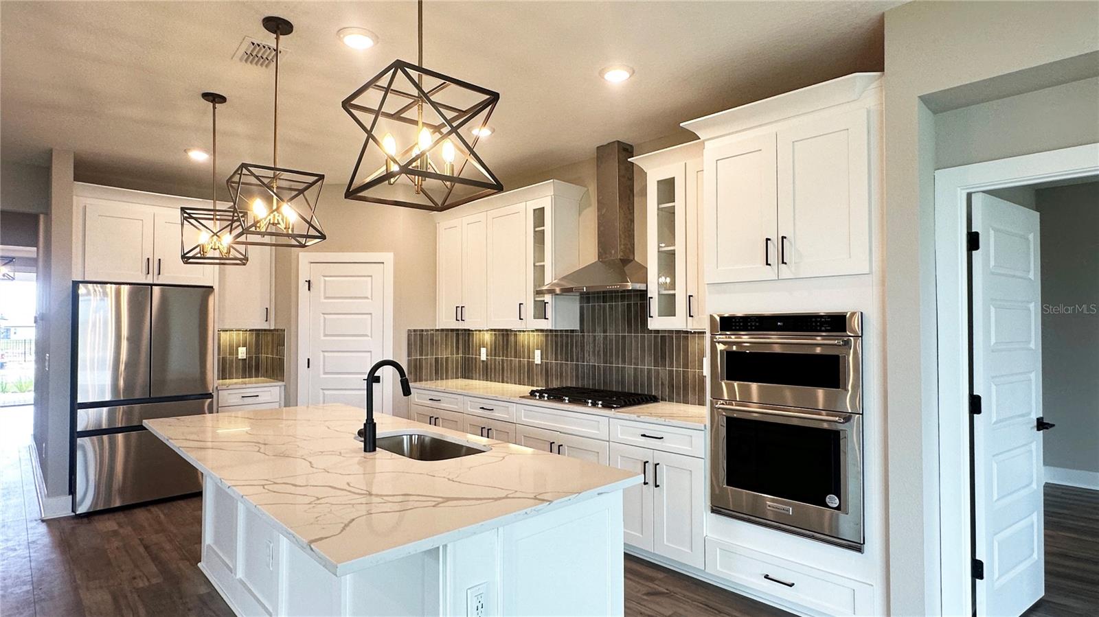 3619 SAVANNA PALMS COURT