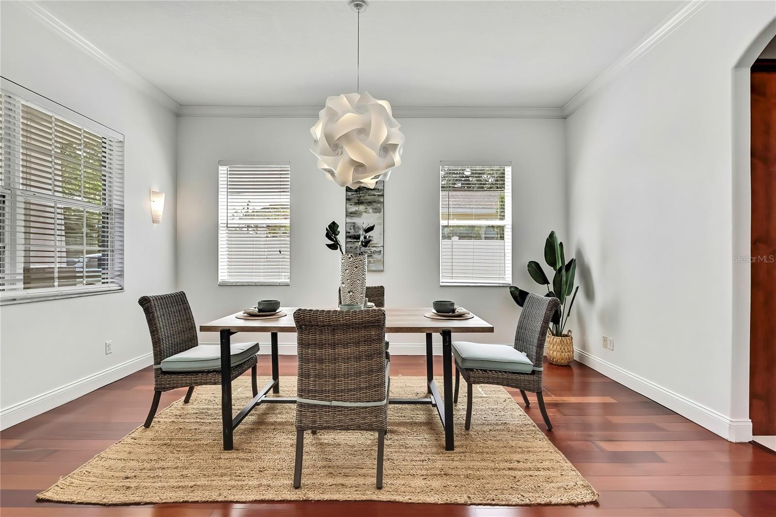 710 W PENINSULAR STREET