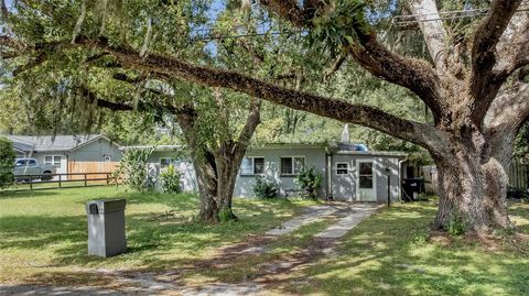 Photo of 11705 Sawyer Street, Orlando, FL 32817 (MLS # O6356372) Photo of 11705 Sawyer Street, Orlando, FL 32817 (MLS # O6356372)