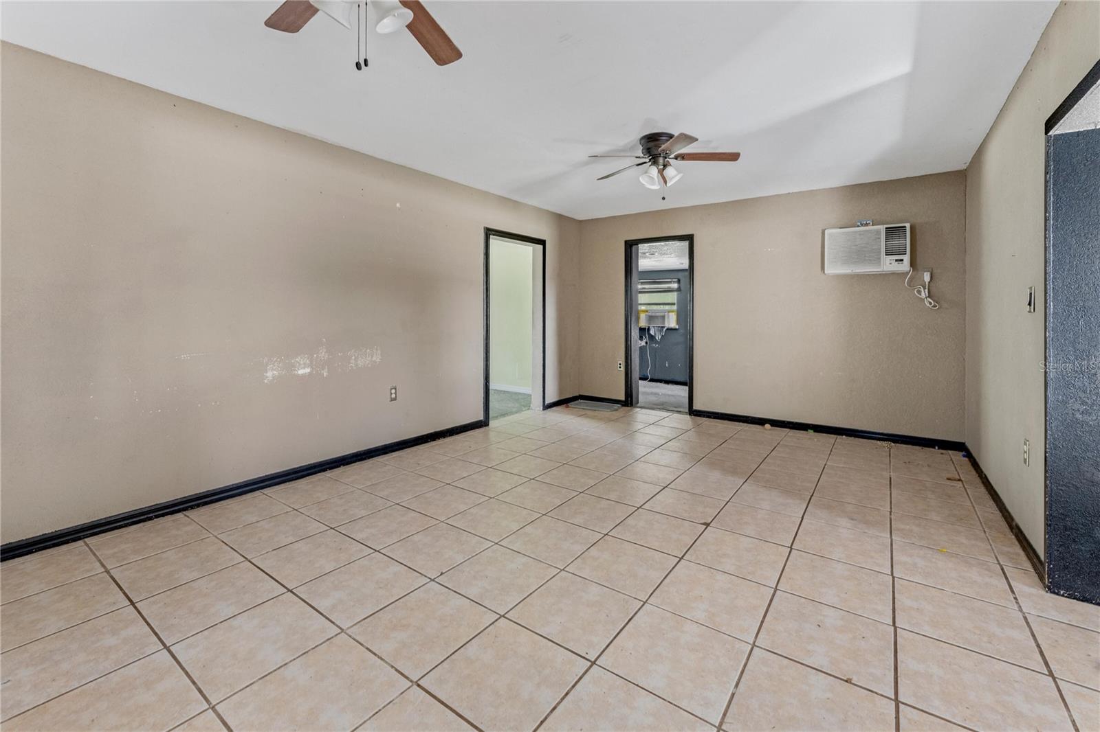 ORLANDO ACRES FIRST ADD - Residential