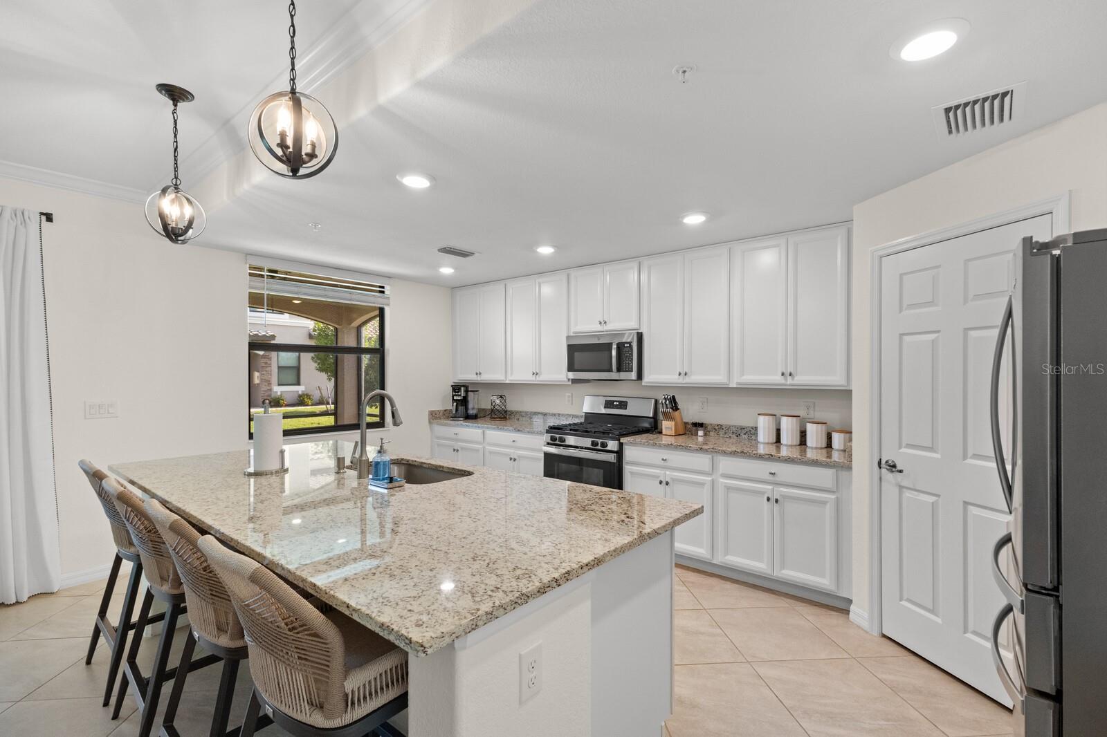 LAKEWOOD NATIONAL - Residential Lease