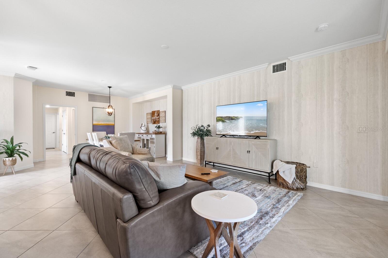 LAKEWOOD NATIONAL - Residential Lease