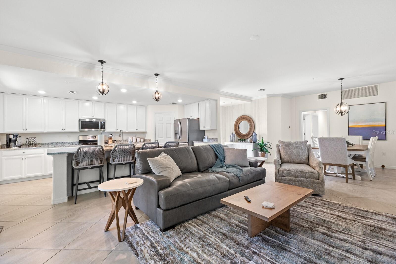 LAKEWOOD NATIONAL - Residential Lease
