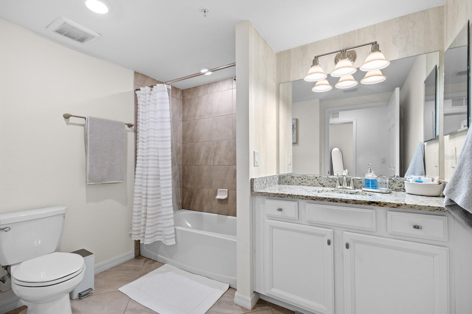 LAKEWOOD NATIONAL - Residential Lease