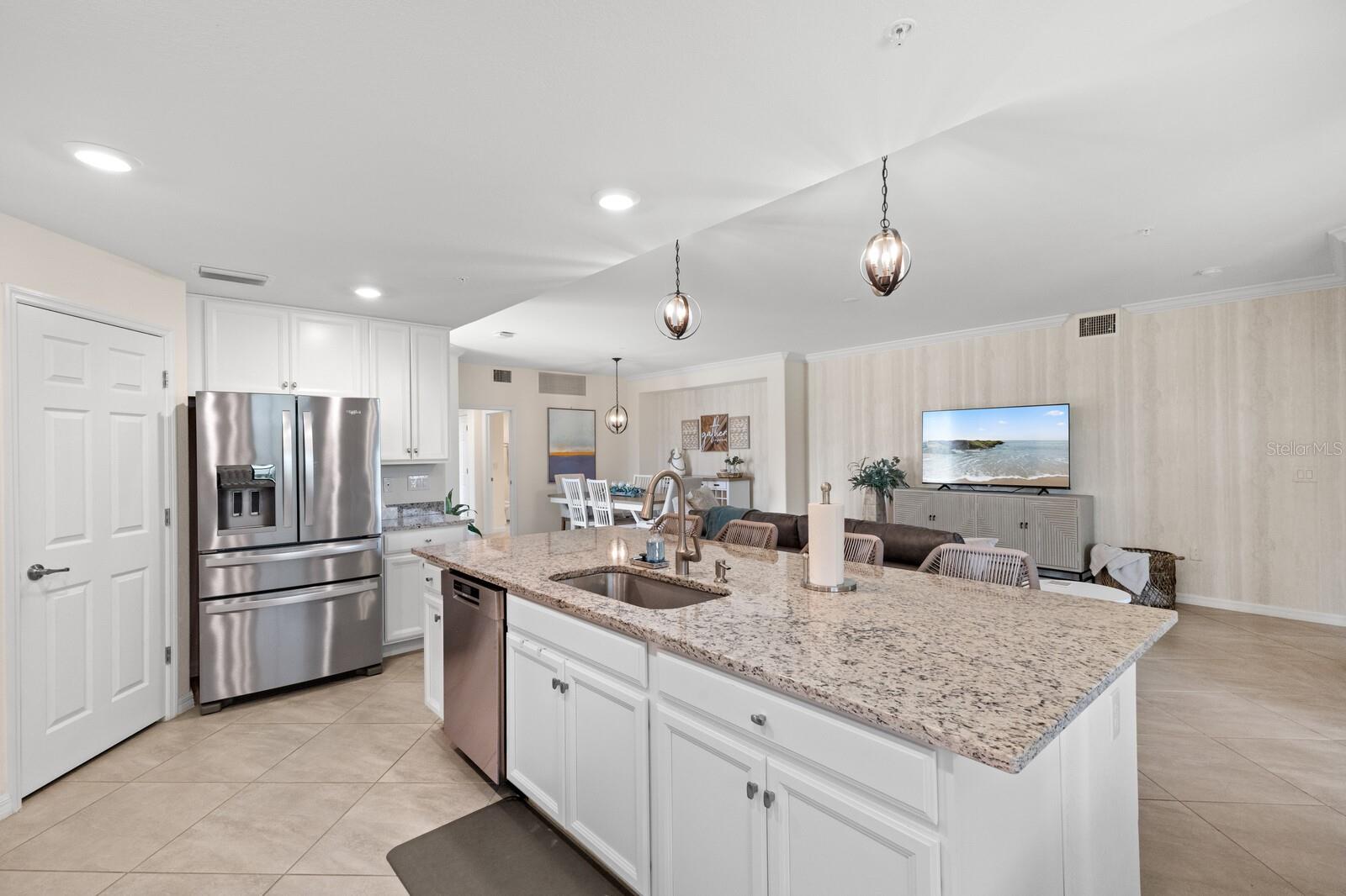LAKEWOOD NATIONAL - Residential Lease