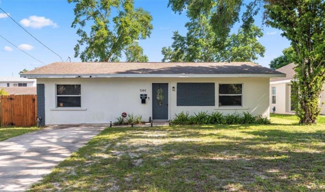 Nestled in the charming community of Winter Haven, FL, this delightful 3-bedroom, 2-bathroom rental at 544 Ave G SE offers the perfect blend of comfort and convenience. Spanning 1,200 square feet, this home provides a spacious and inviting atmosphere ideal for both relaxation and entertaining. Step inside to discover a thoughtfully designed floor plan that maximizes every inch of space, ensuring a seamless flow from room to room. The well-appointed bedrooms offer ample natural light, creating a warm and welcoming ambiance throughout the day. Two full bathrooms provide all the modern comforts you need to enhance your living experience. Located in a peaceful neighborhood, this property is perfect for those seeking a serene retreat from the hustle and bustle. With its prime location, you'll find yourself just moments away from local conveniences and recreational opportunities.
Administration Fee:
Upon approval tenants will be subject to a $250 one-time administration fee.
Ask how you can skip your security deposit with Obligo!
Resident Benefit Package (Included in rental amount):
-Bi-monthly A/C Filter Delivery
-$100,000 Tenant Liability Insurance/ $10,000 Content Coverage
-PestShare Service
-Identity Protection
-Credit building (All Credit Bureaus)
-Piñata Tenant Rewards Program
-Tenant Portal Access: Online payments