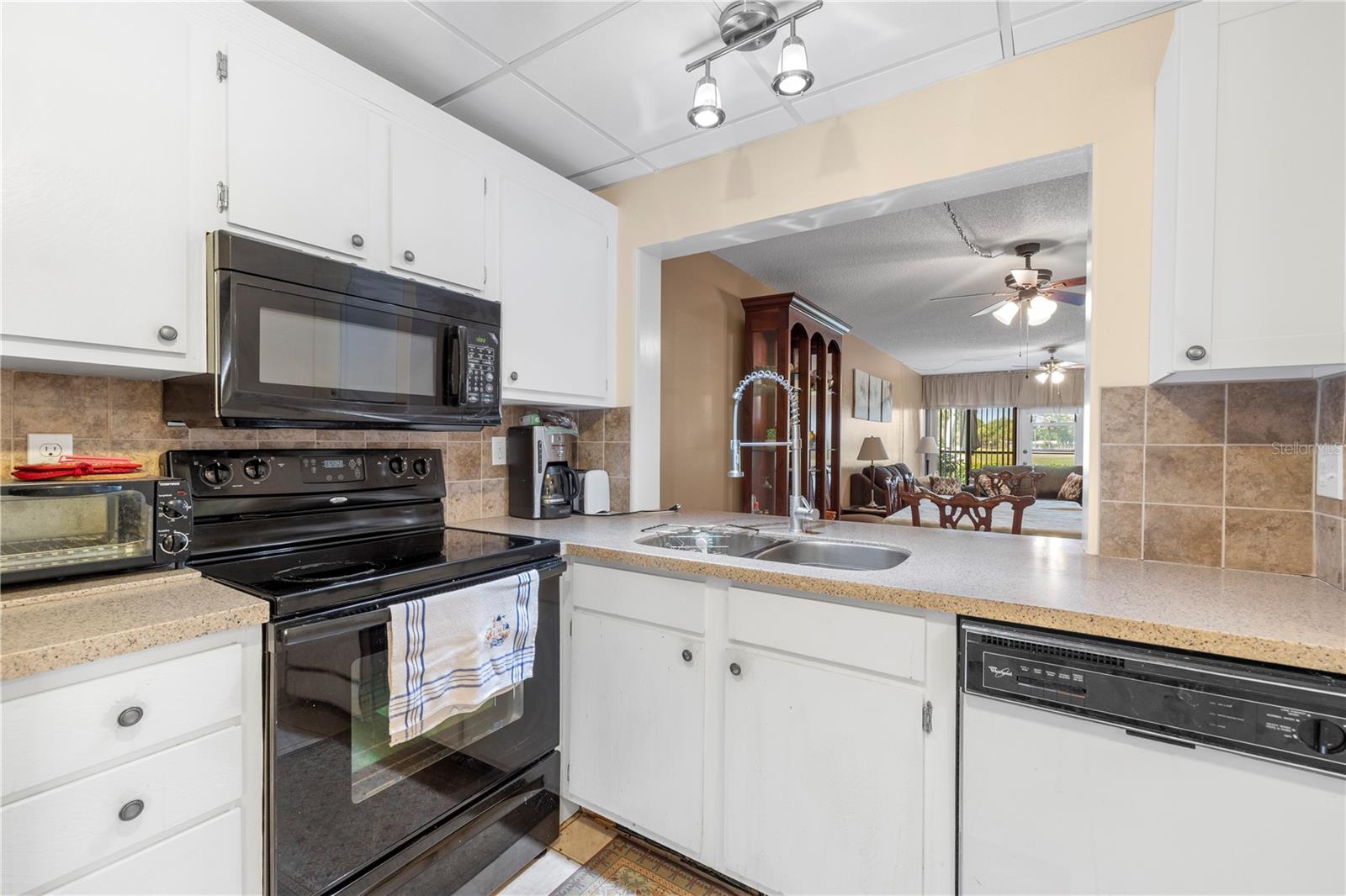 VILLAS DE GOLF CONDO - Residential