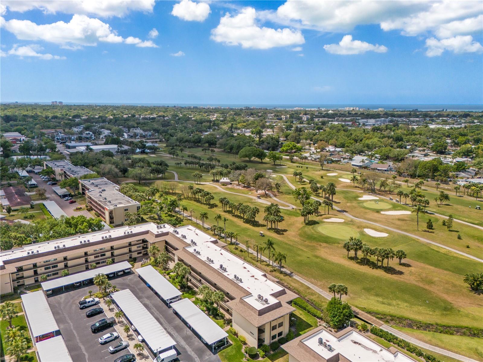 VILLAS DE GOLF CONDO - Residential