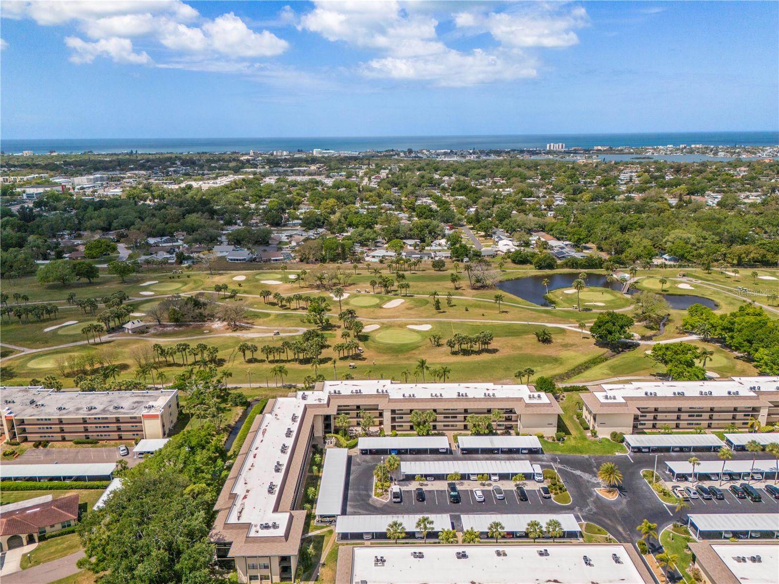 VILLAS DE GOLF CONDO - Residential