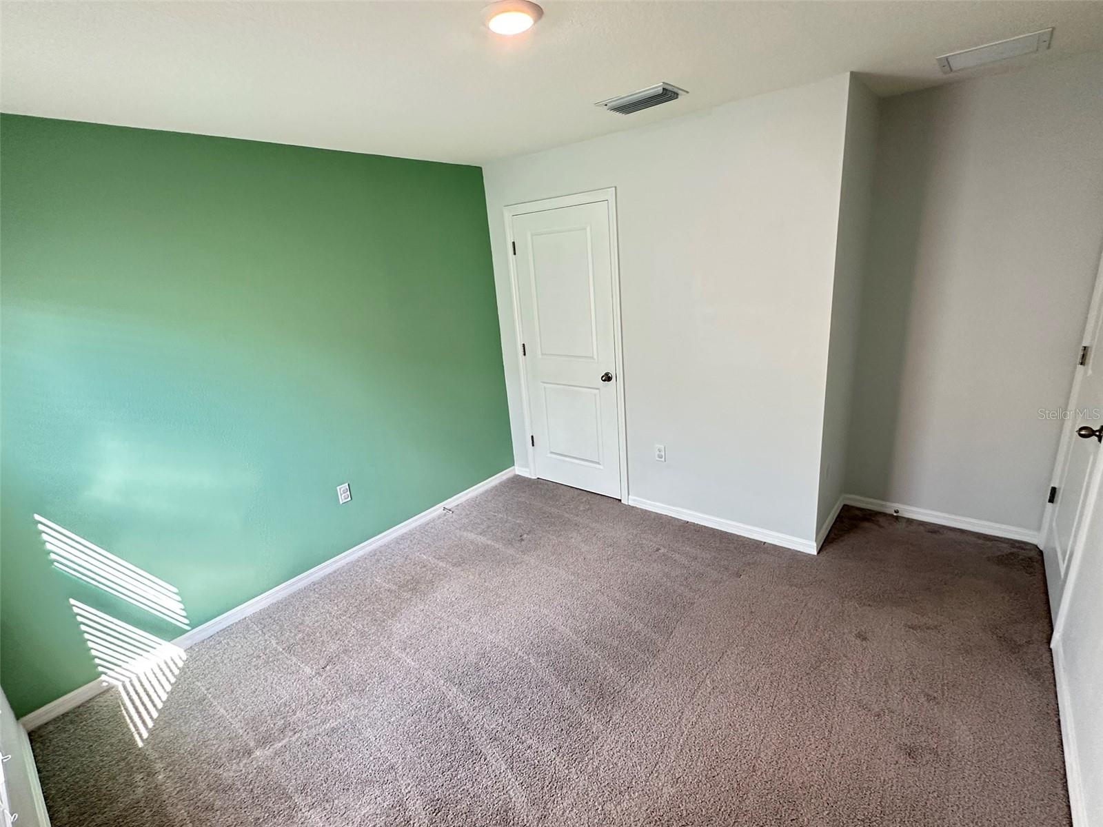 TRIUMPH SOUTH PH 1 - Residential