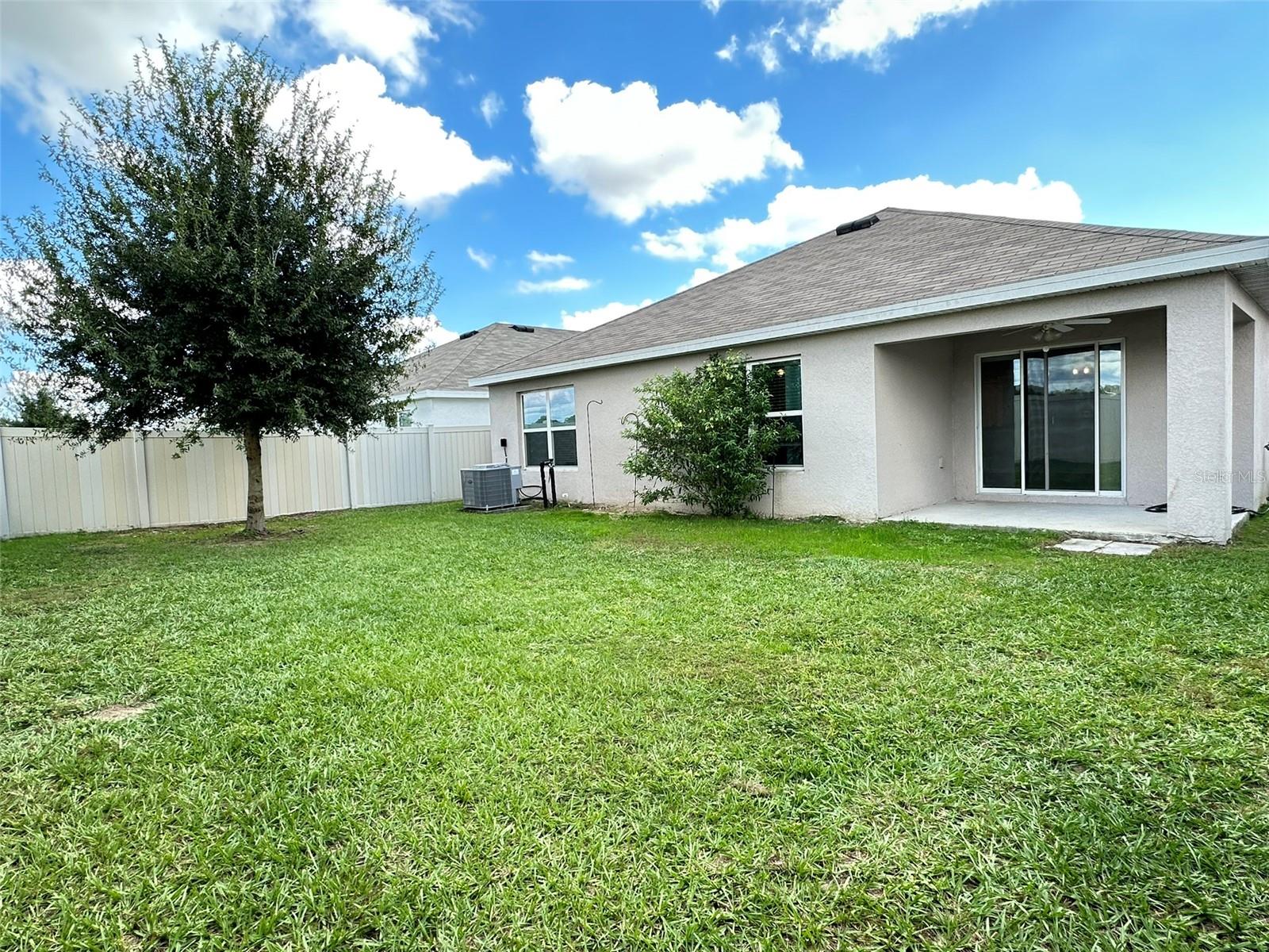 TRIUMPH SOUTH PH 1 - Residential