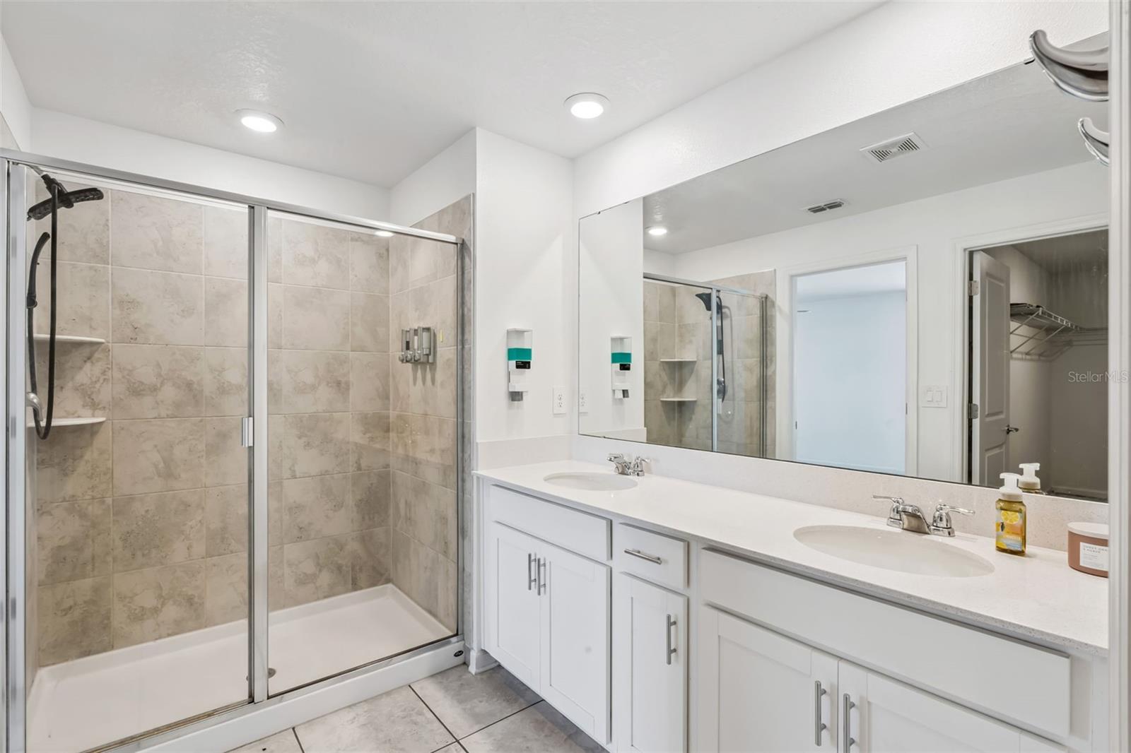 TRINITY LAKES PH 1 & 2 - Residential