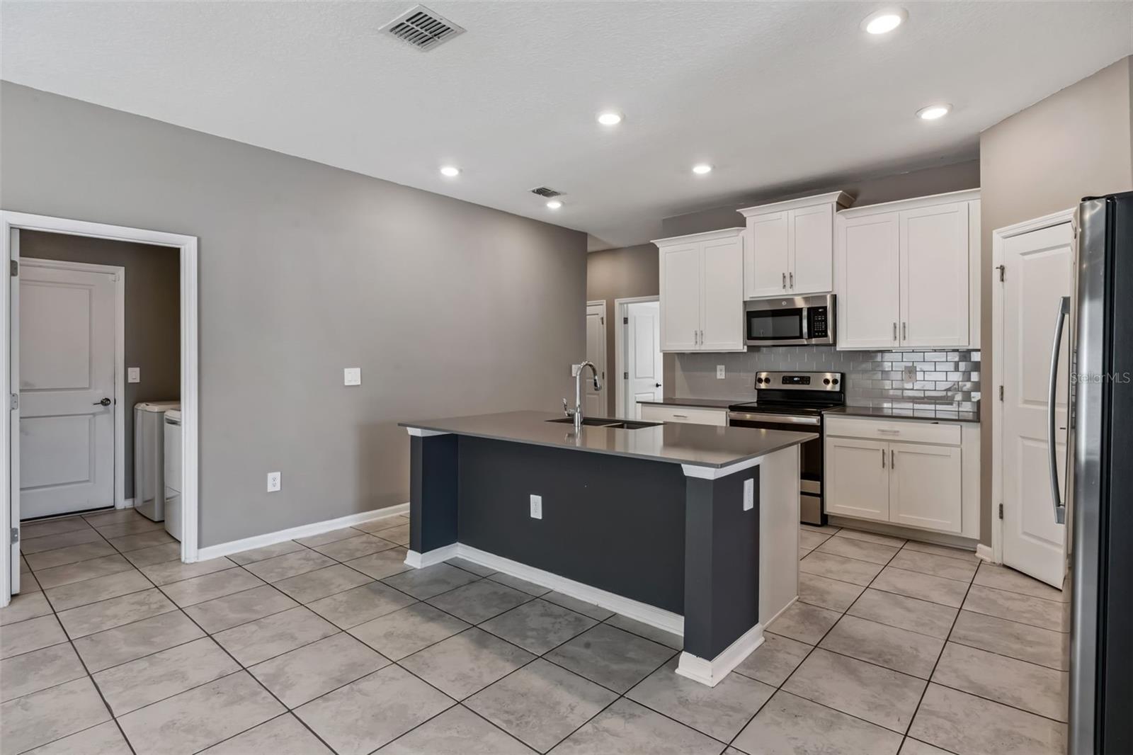 TRINITY LAKES PH 1 & 2 - Residential