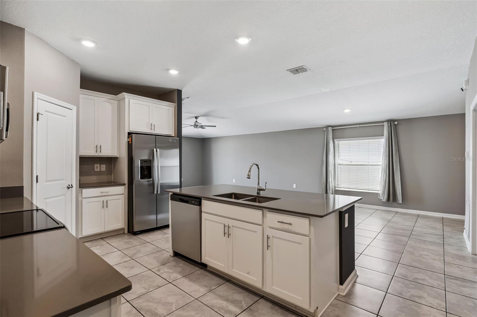 TRINITY LAKES PH 1 & 2 - Residential