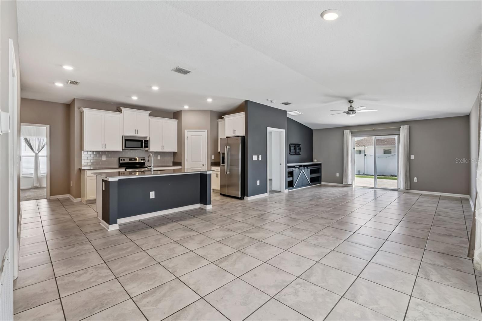 TRINITY LAKES PH 1 & 2 - Residential