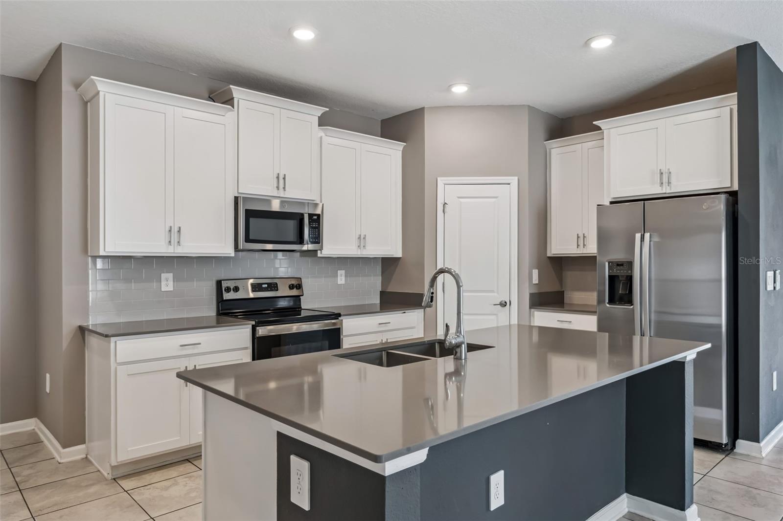 TRINITY LAKES PH 1 & 2 - Residential