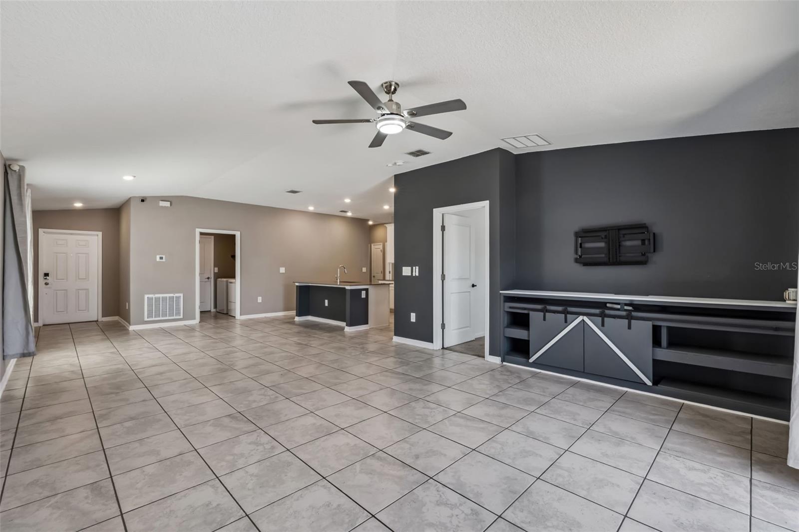 TRINITY LAKES PH 1 & 2 - Residential