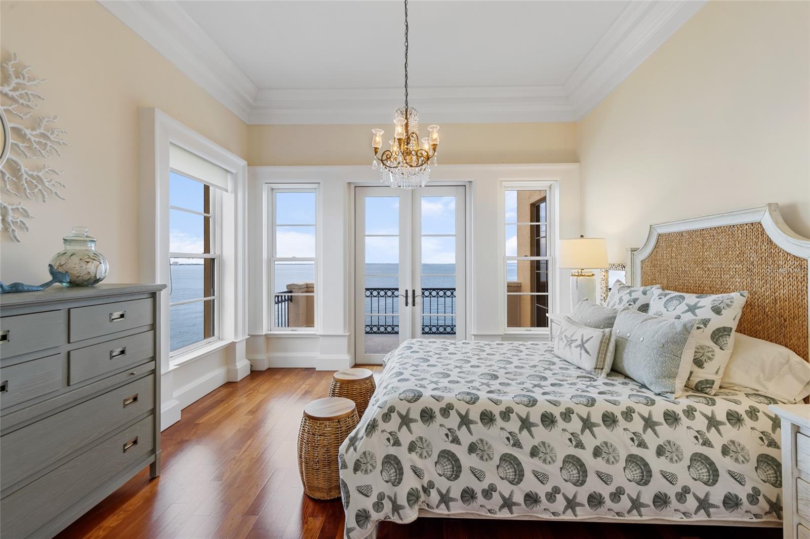 SAPPHIRE SHORES - Residential