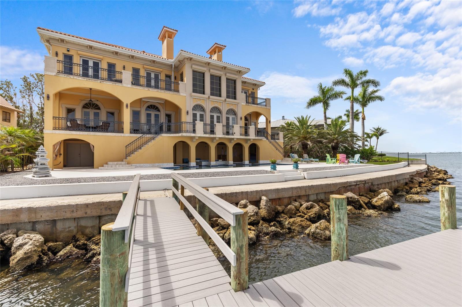 SAPPHIRE SHORES - Residential