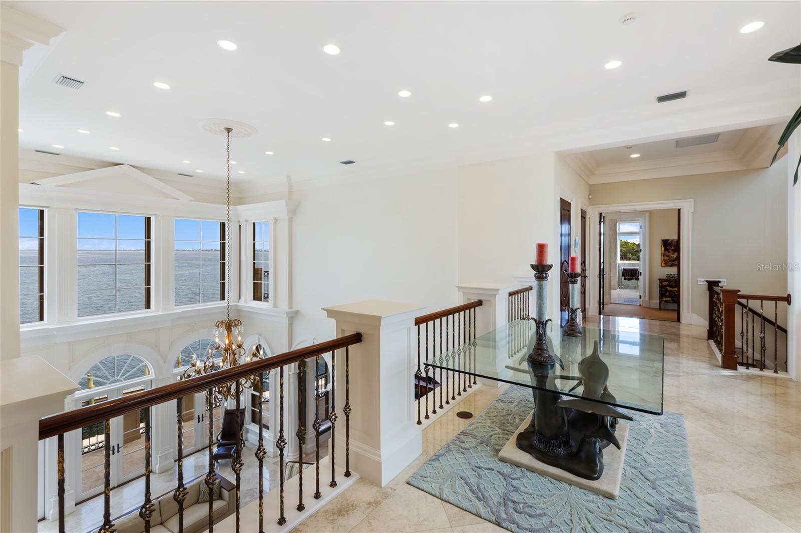 SAPPHIRE SHORES - Residential