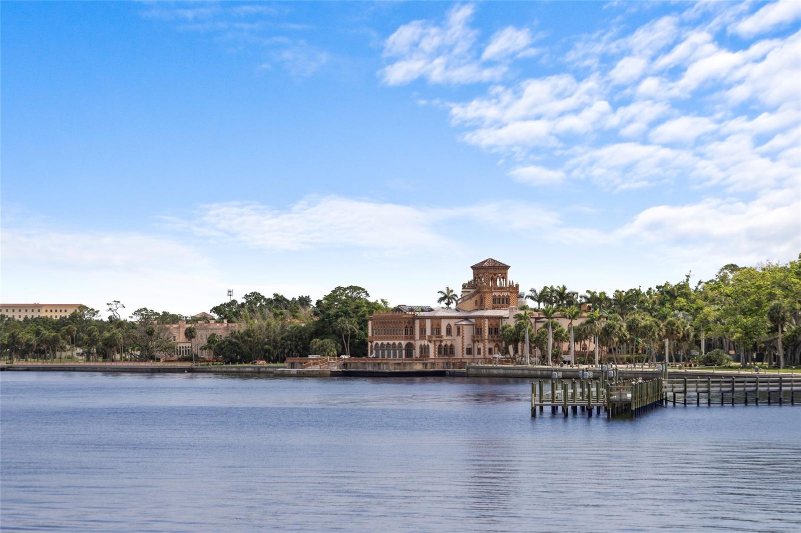 SAPPHIRE SHORES - Residential