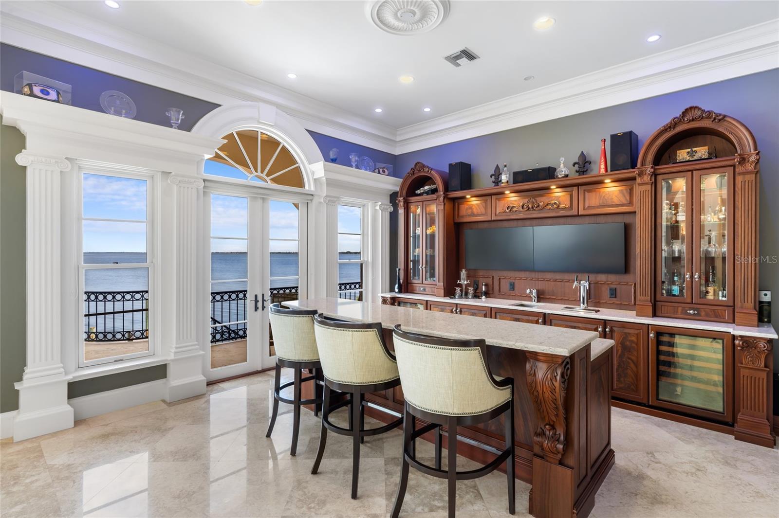 SAPPHIRE SHORES - Residential