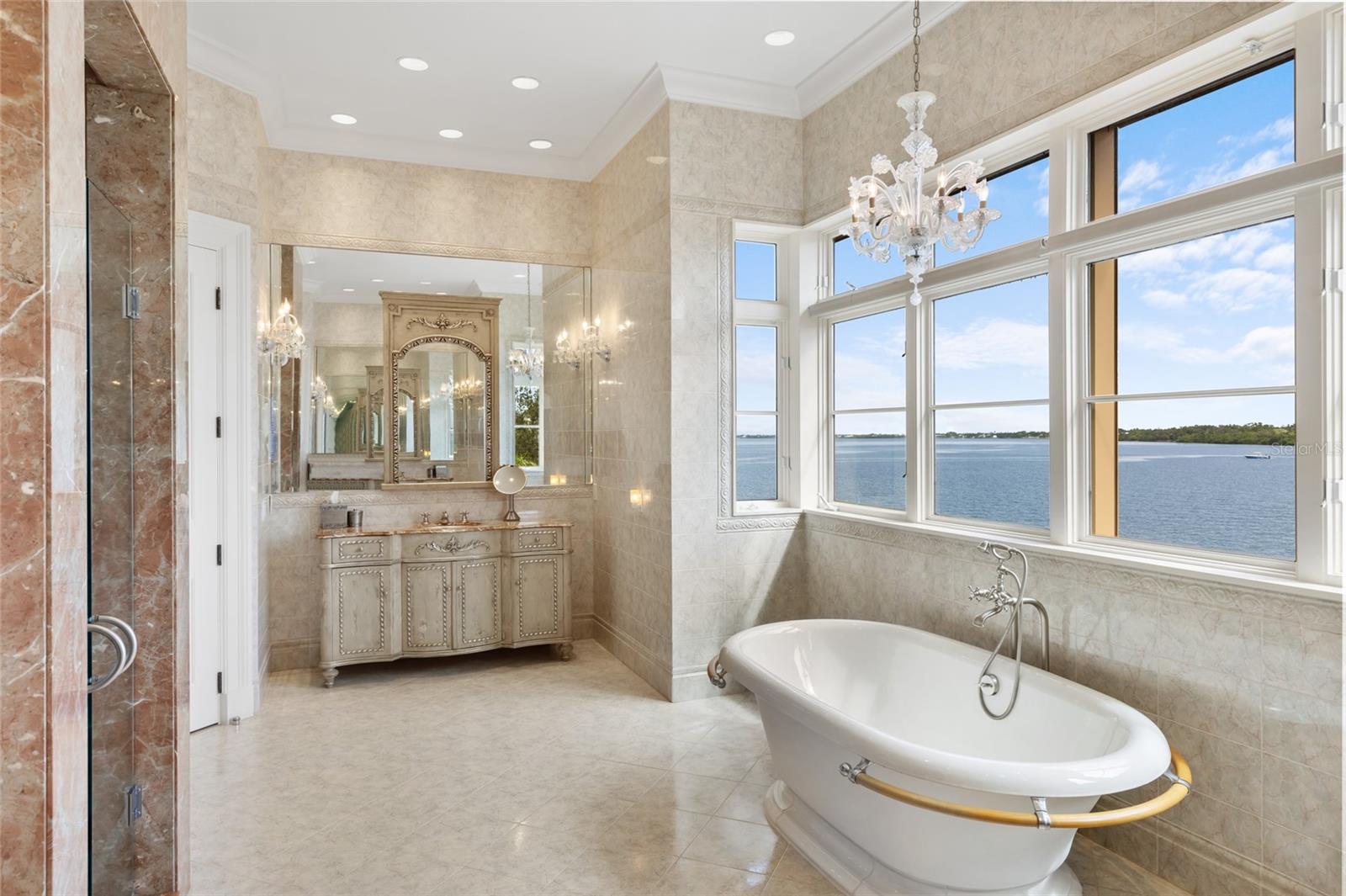 SAPPHIRE SHORES - Residential