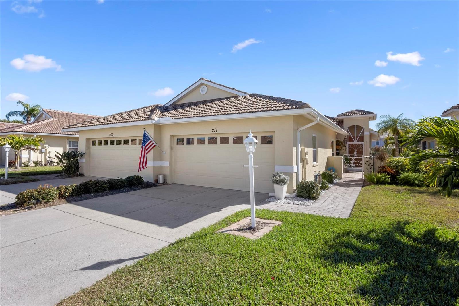 VISTA DEL LAGO - Residential