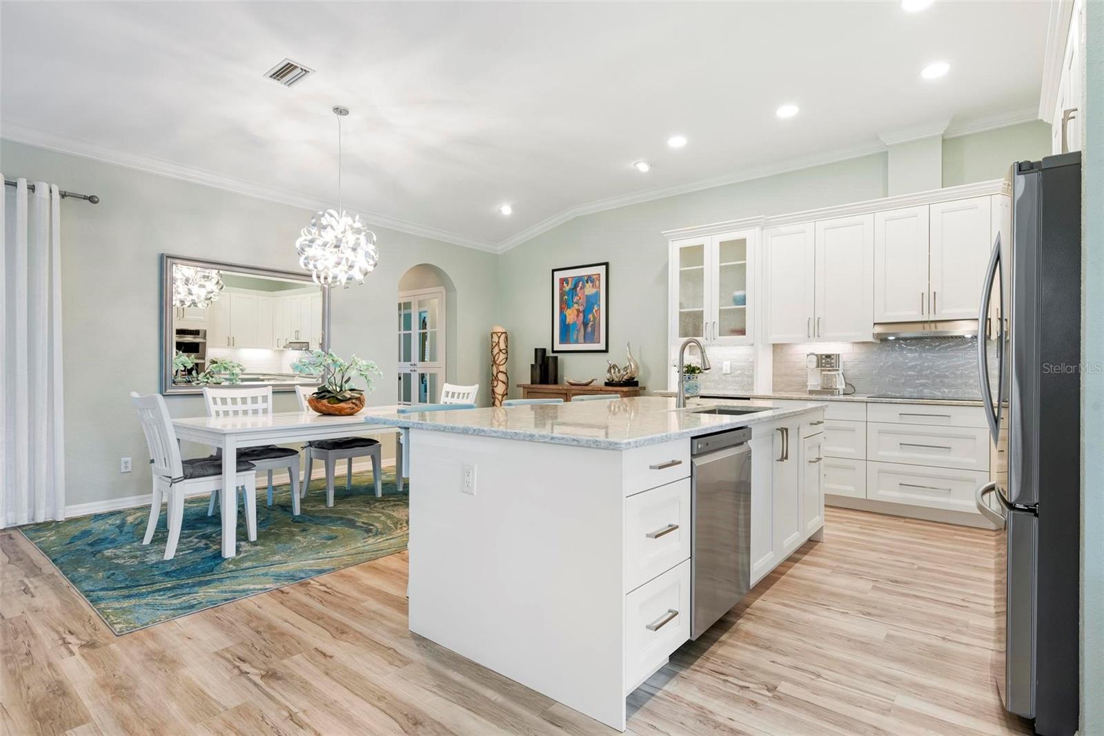 VISTA DEL LAGO - Residential