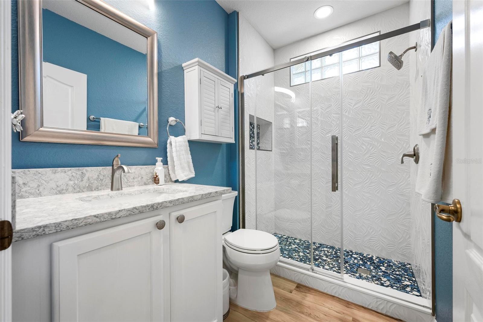 VISTA DEL LAGO - Residential