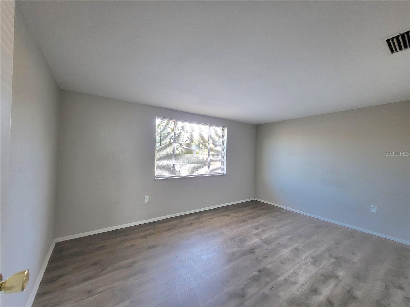 BEACON SQUARE - Residential Lease