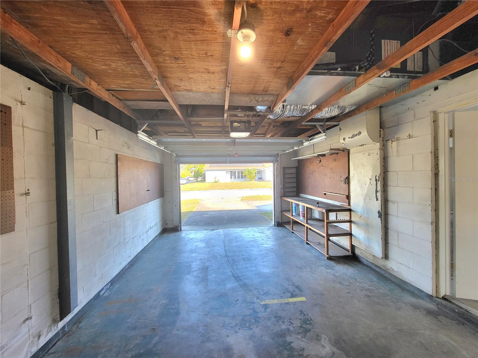 BEACON SQUARE - Residential Lease