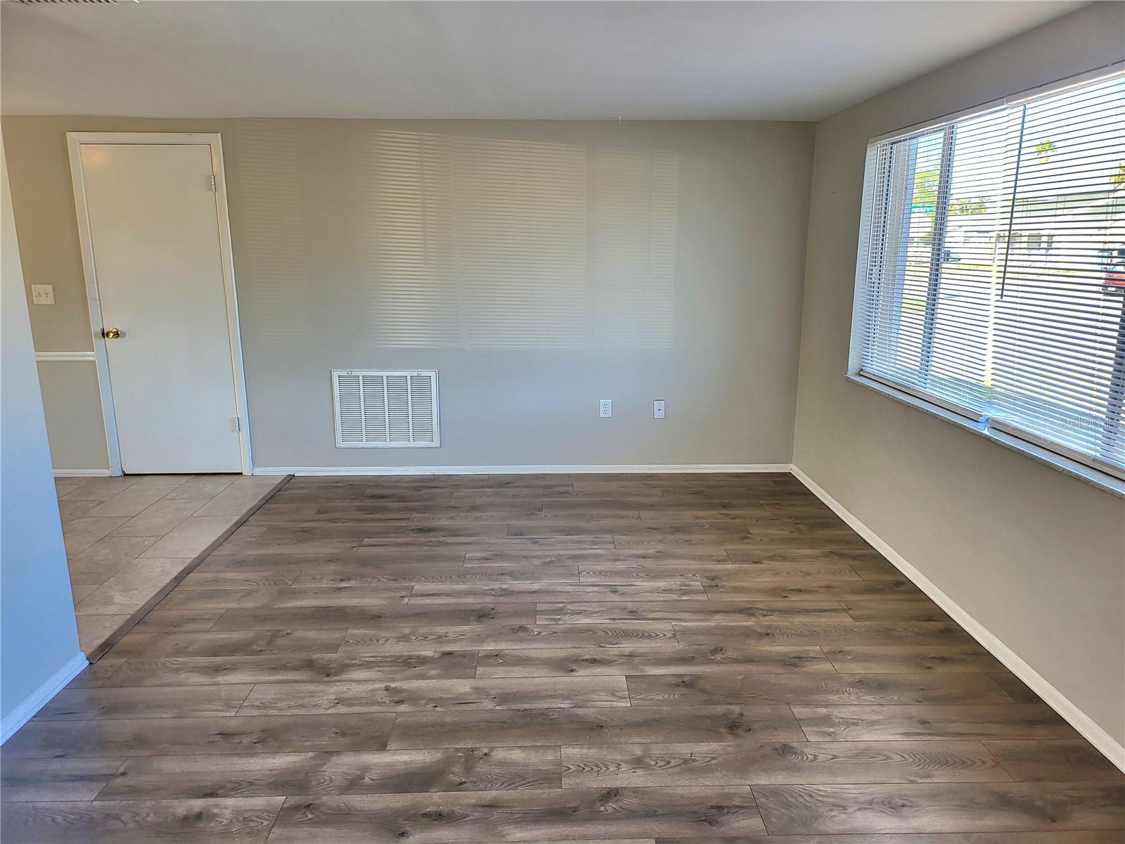 BEACON SQUARE - Residential Lease