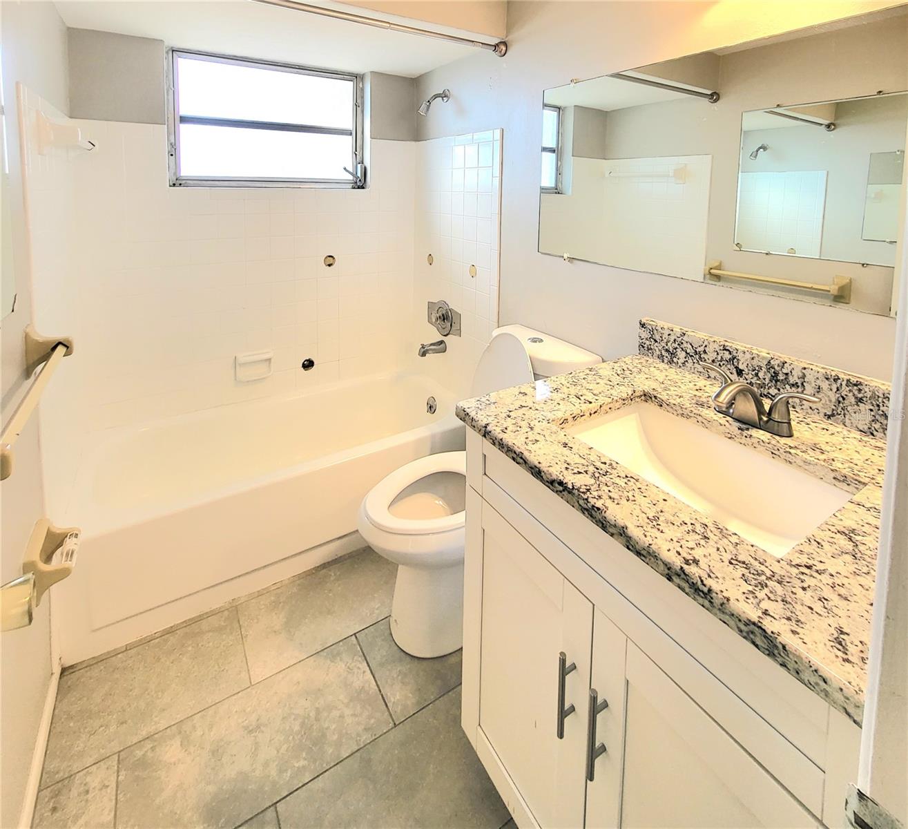 BEACON SQUARE - Residential Lease