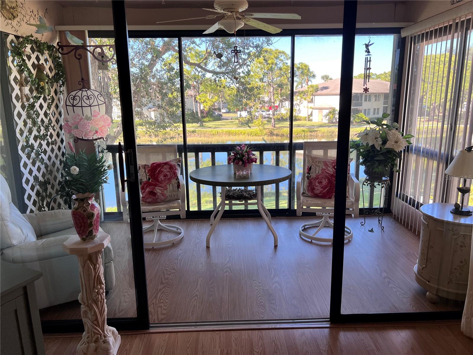 VILLAGE LAKE - Residential