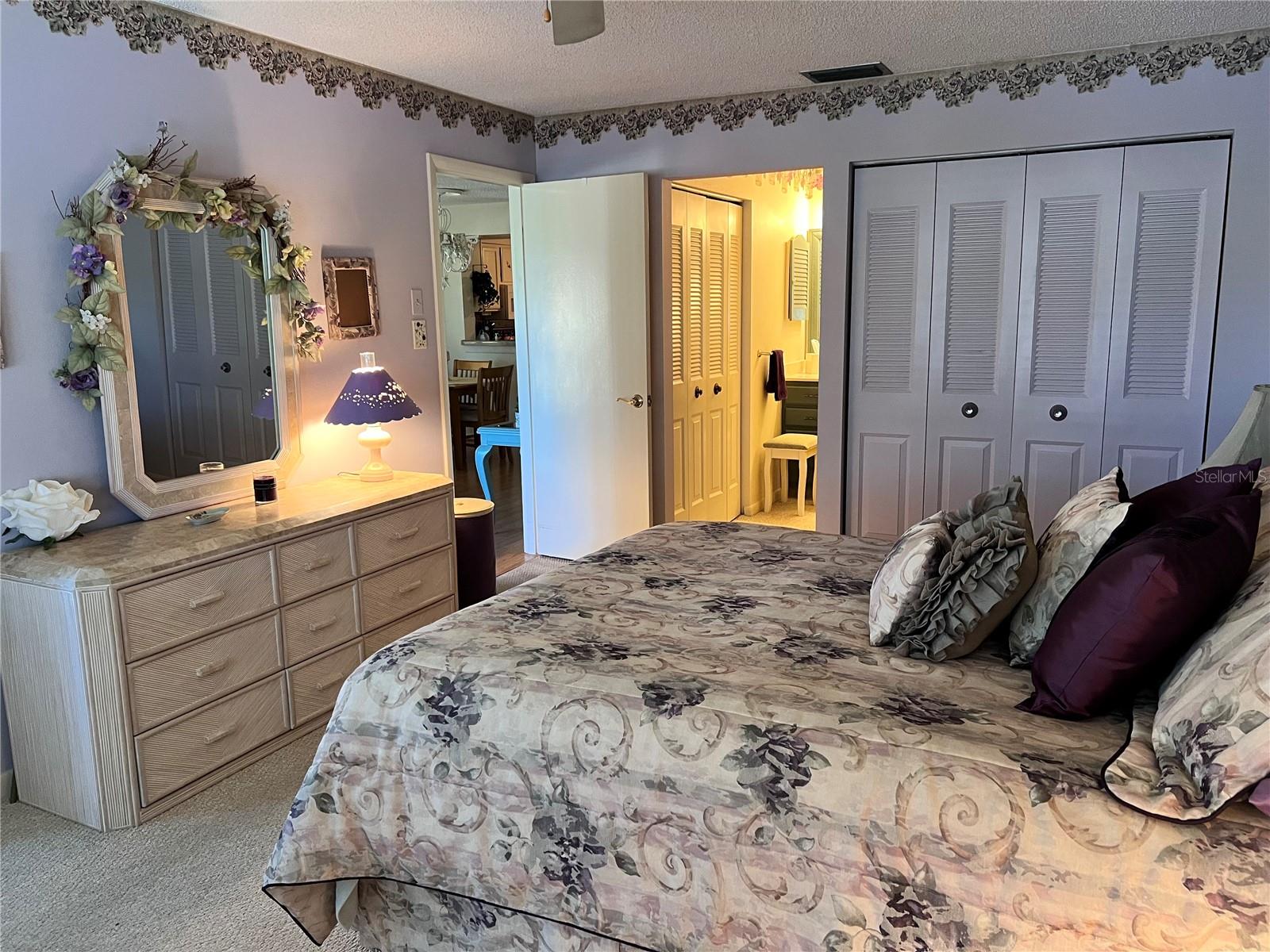 VILLAGE LAKE - Residential