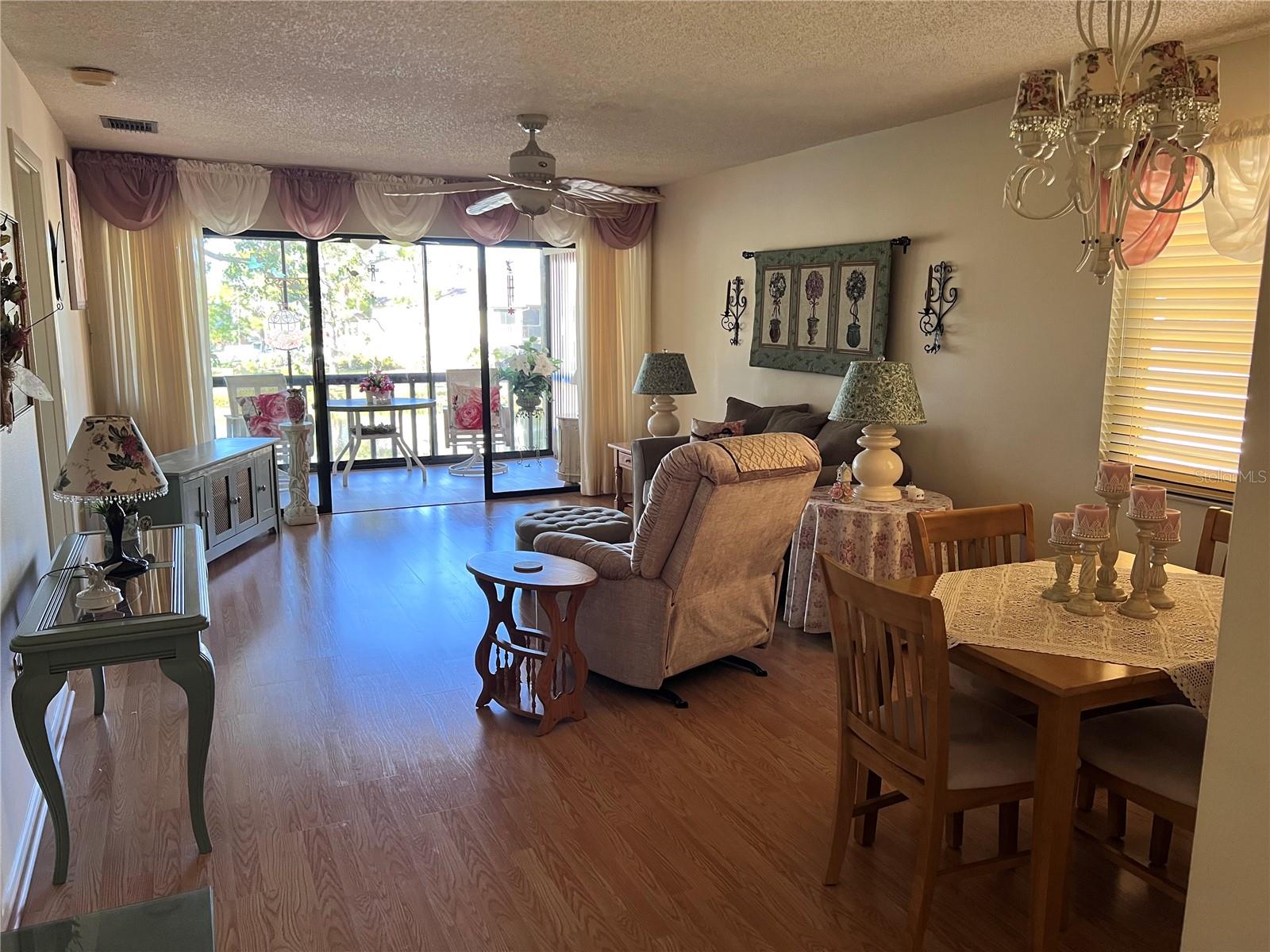 VILLAGE LAKE - Residential