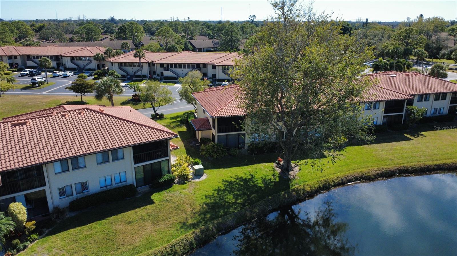VILLAGE LAKE - Residential