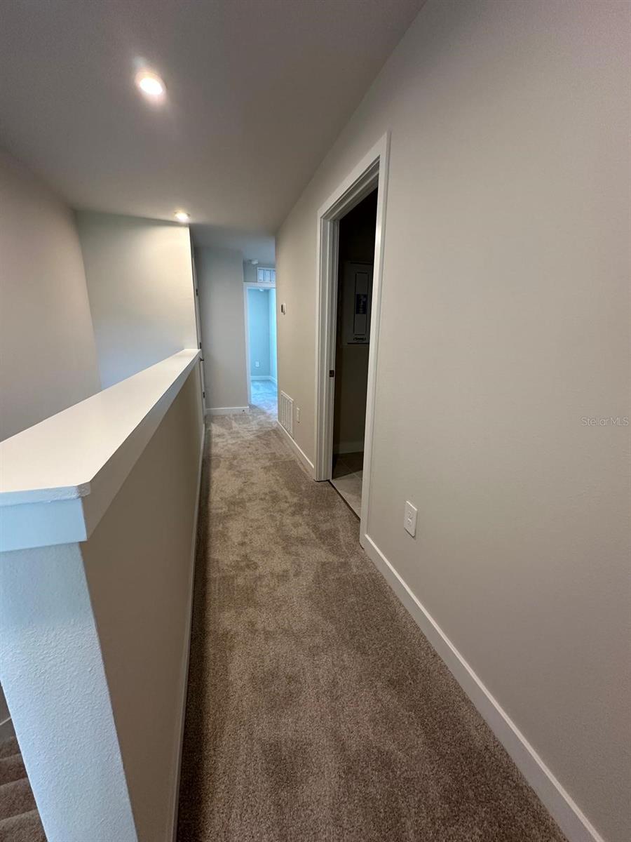 AMBER CREEK AT LAKEWOOD RANCH - Residential Lease