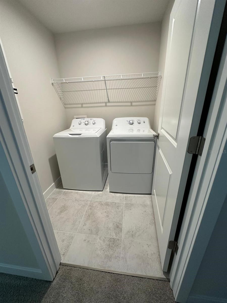 AMBER CREEK AT LAKEWOOD RANCH - Residential Lease