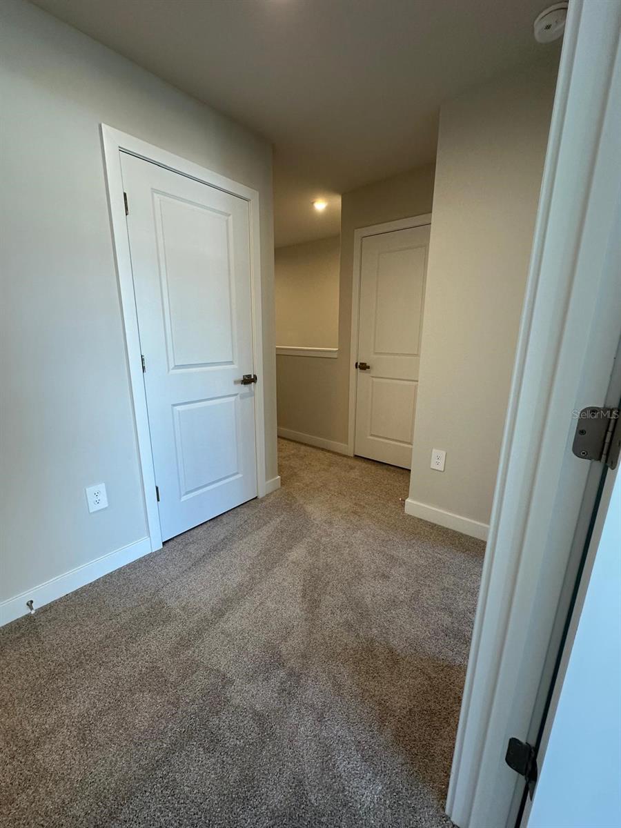 AMBER CREEK AT LAKEWOOD RANCH - Residential Lease