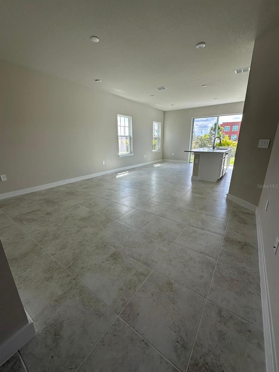 AMBER CREEK AT LAKEWOOD RANCH - Residential Lease