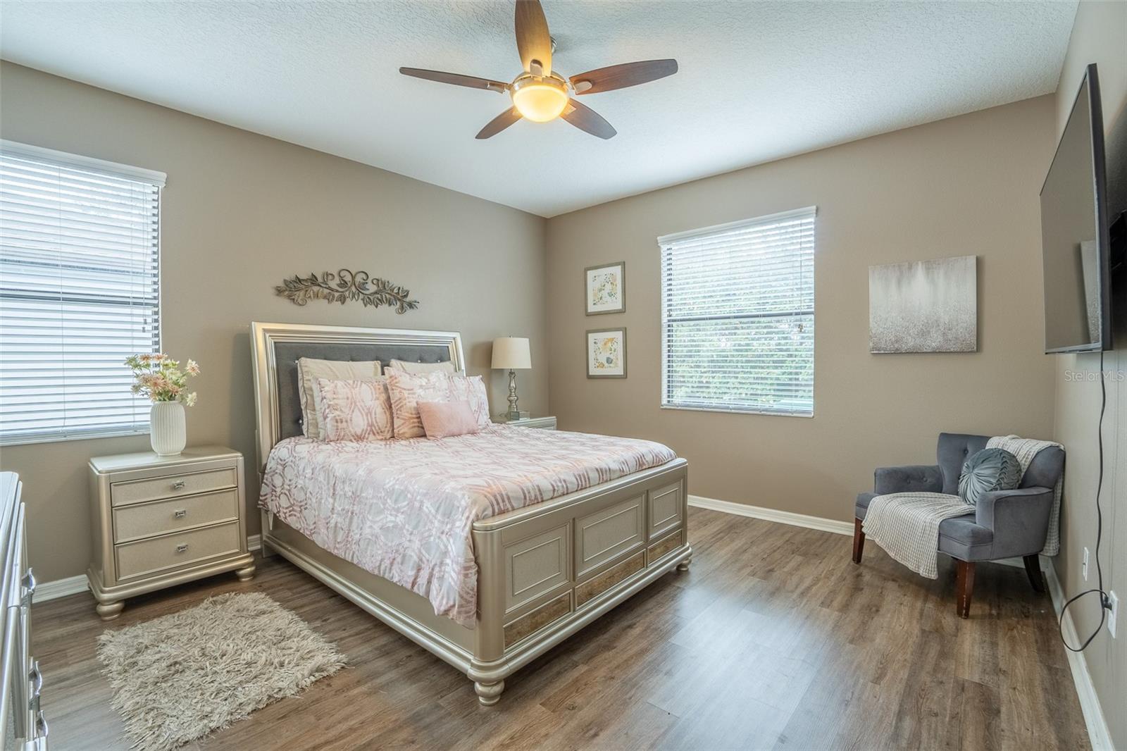 ALEXANDER RDG - Residential