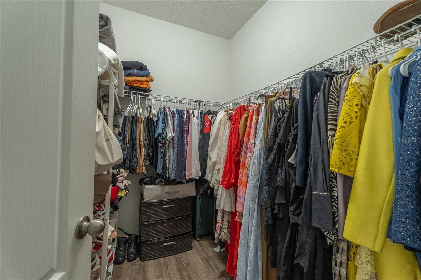 ALEXANDER RDG - Residential