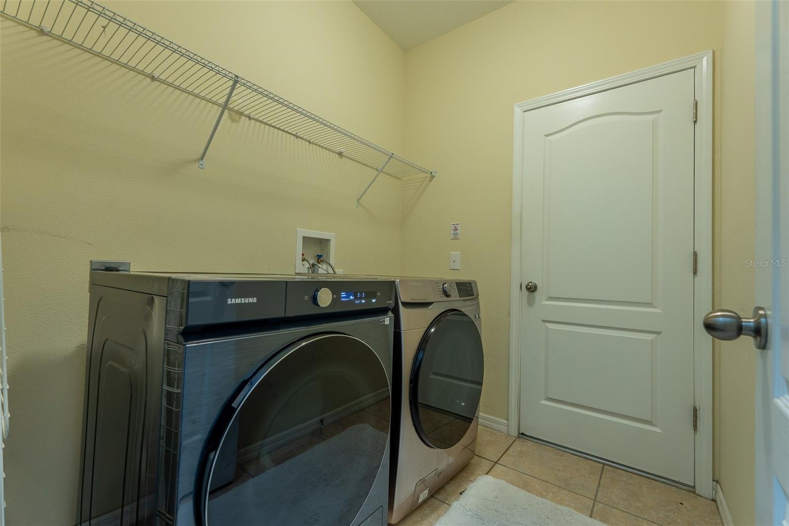 ALEXANDER RDG - Residential