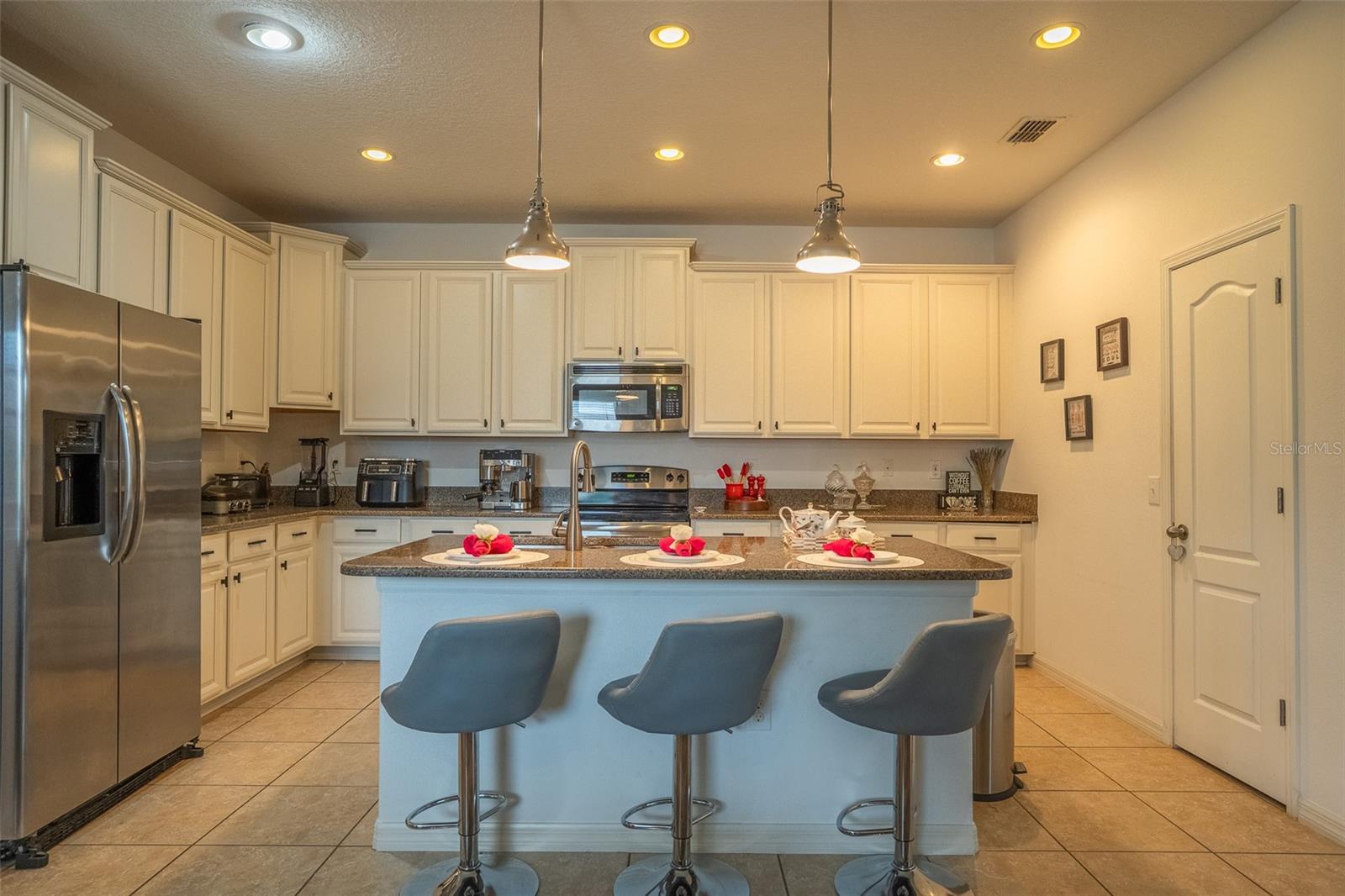 ALEXANDER RDG - Residential