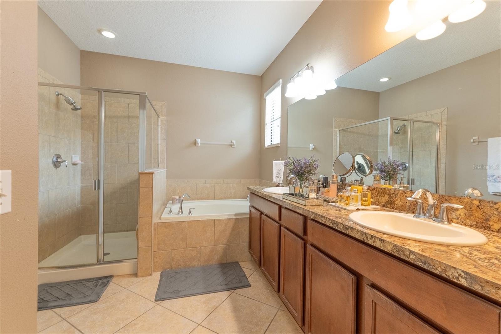 ALEXANDER RDG - Residential