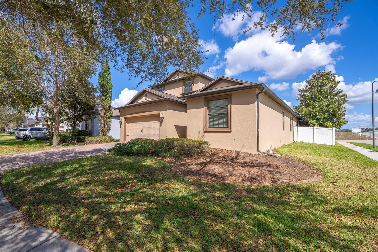 ALEXANDER RDG - Residential