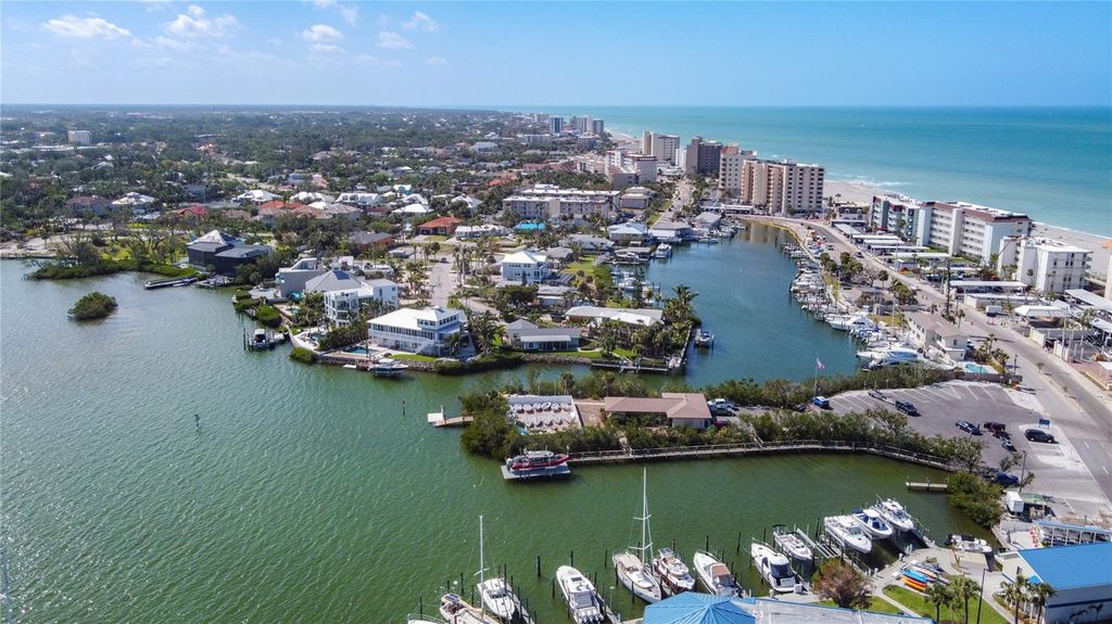 Photo of 1255 Tarpon Center Drive #510, Venice, FL 34285 (MLS # N6136491)